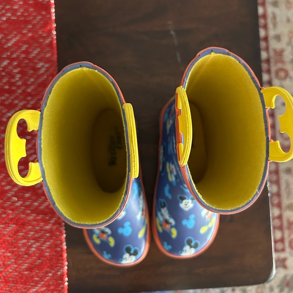 Kid’s Mickey Rain Boots - Picture 4 of 4
